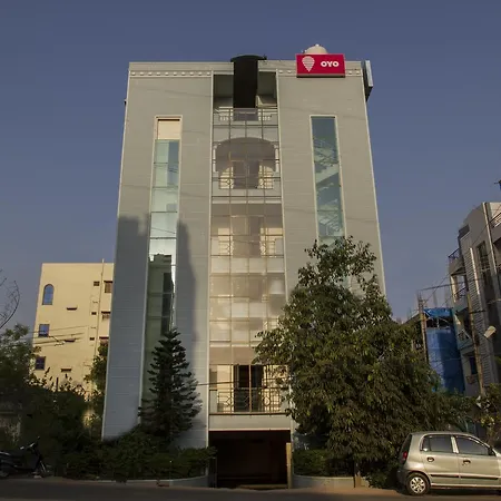 Oyo 732 Near Dlf Hotel